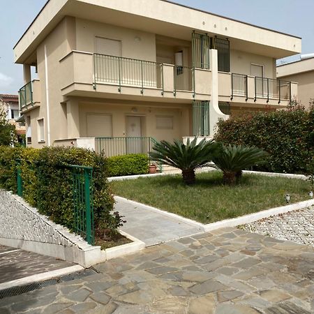 Appartamento In Villa A Поликоро Экстерьер фото